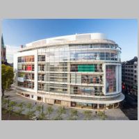 Richard Meier, Peek und Cloppenburg in Duesseldorf, photo on peek-cloppenburg.com.jpg